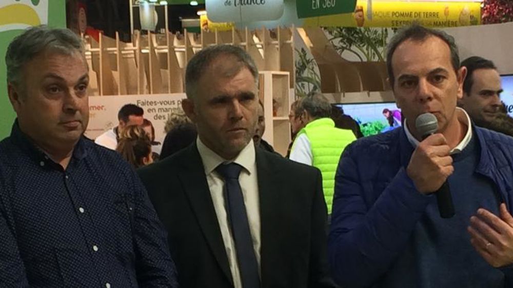 Arnaud Letac (Solarenn), Pierre-Yves Jestin (Savéol) et Michel Dirou (Prince de Bretagne) ont annoncé le lancement de leur association au Salon de l’agriculture le 26 février. © H. Parisot/GFA